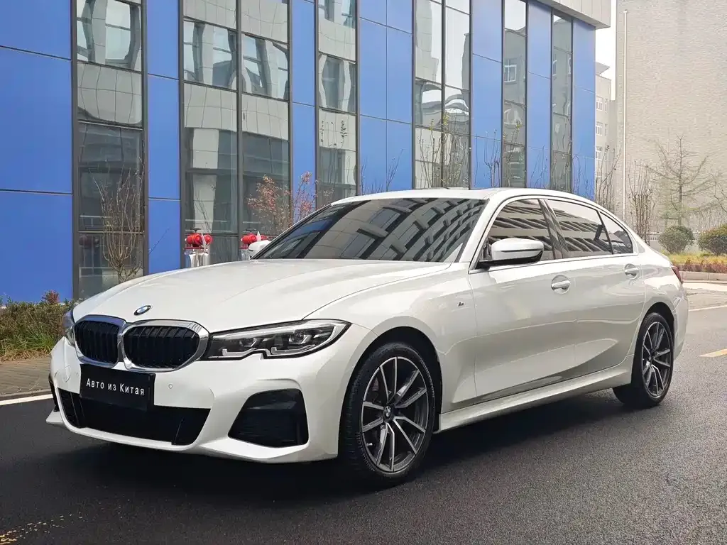 BMW 3 Series 2022 из CN, фото 1