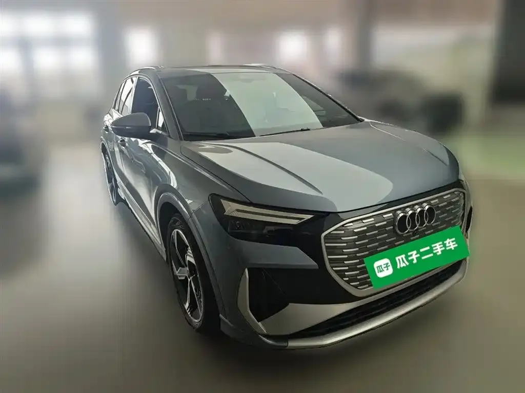 Audi Q4 e-tron — фото 10