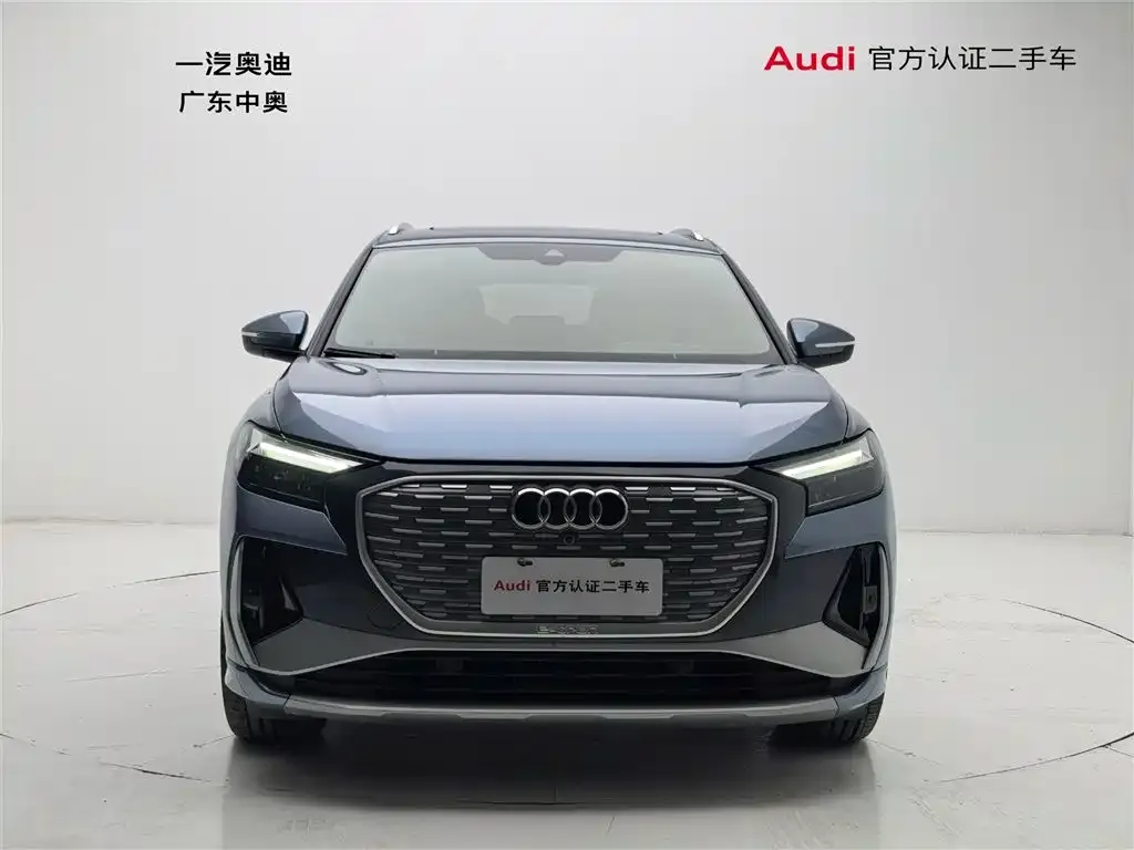 Audi Q4 e-tron — фото 3
