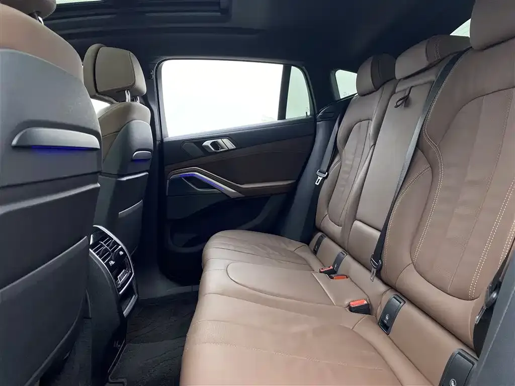 BMW X6 2022 из CN, фото 8