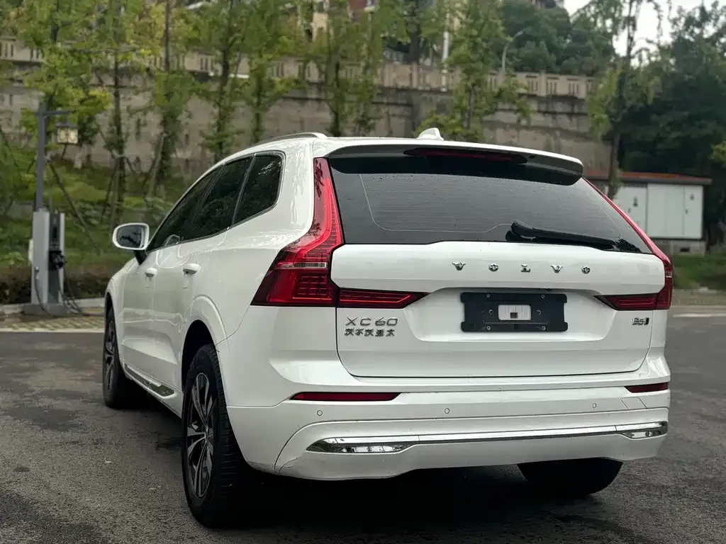 Volvo XC60 2022 из CN, фото 9