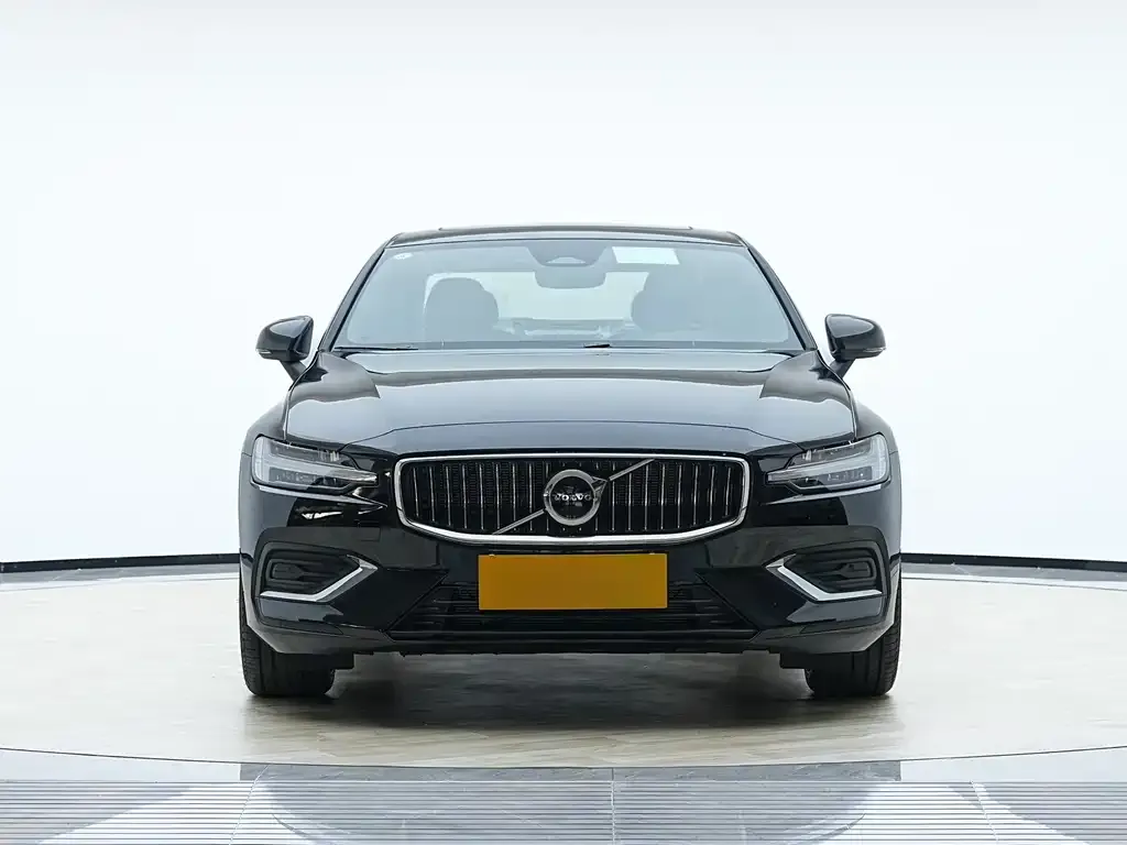 Volvo S60 2026 из CN, фото 2