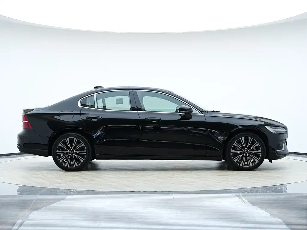 Volvo S60 2026 из CN, фото 3