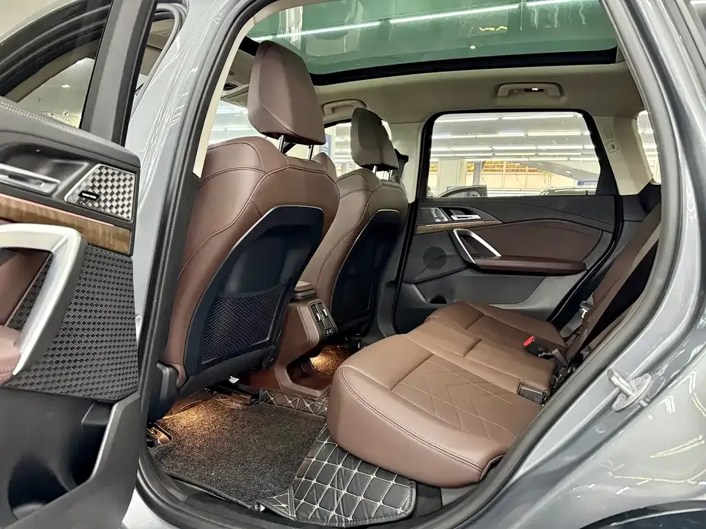 BMW iX1 2024 из CN, фото 5