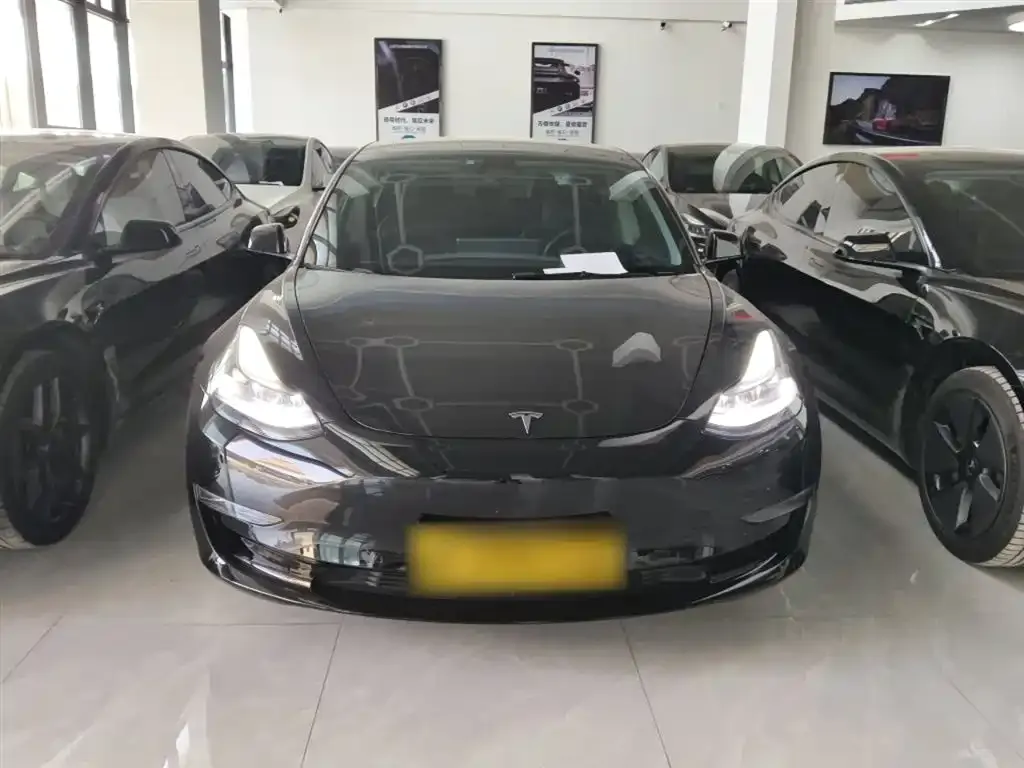 Tesla Model 3 — фото 3