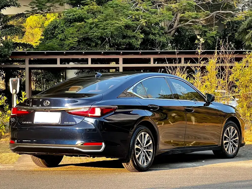 Lexus ES — фото 2