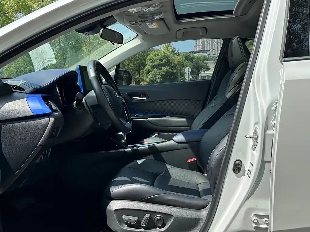 Toyota C-HR 2022 из CN, фото 8