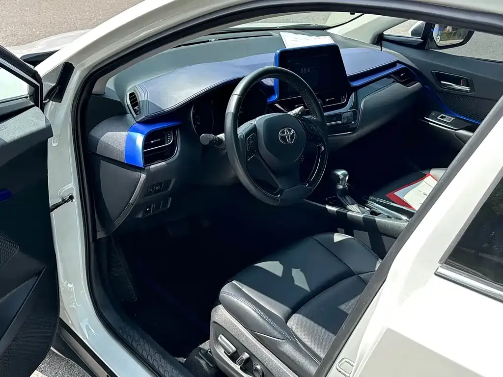 Toyota C-HR 2022 из CN, фото 9