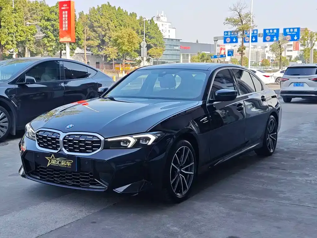BMW 3 Series 2023 из CN, фото 10