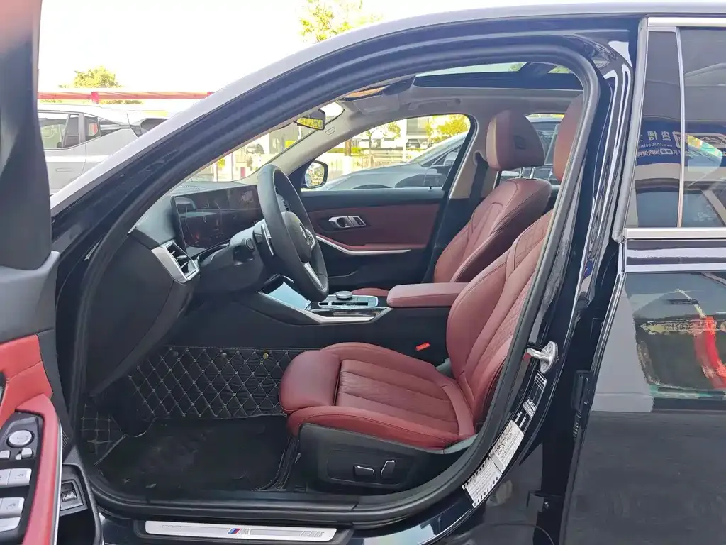 BMW 3 Series 2023 из CN, фото 9
