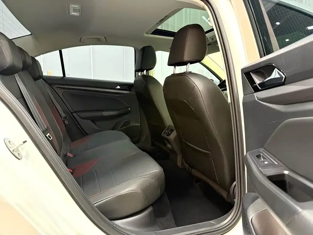 Volkswagen Bora 2021 из CN, фото 4