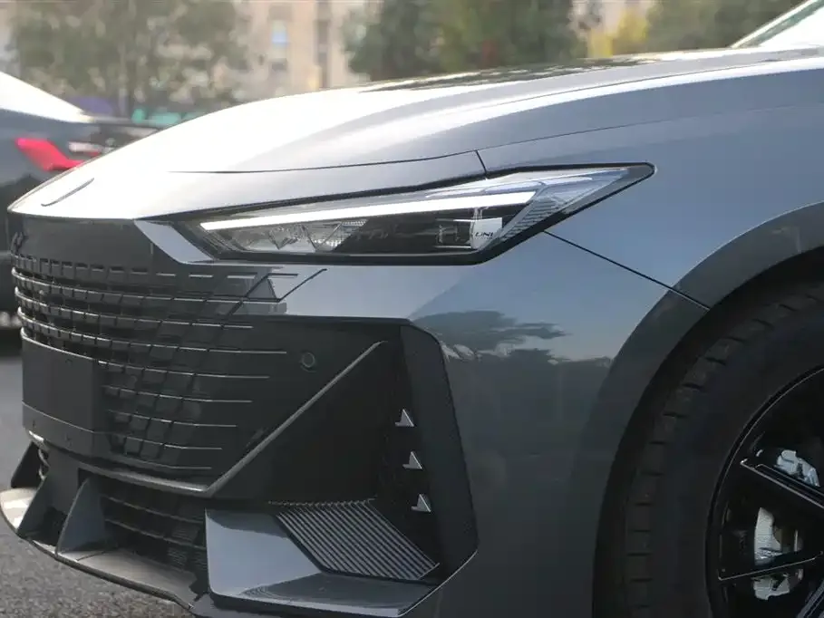 Changan UNI-V 2025 из CN, фото 4