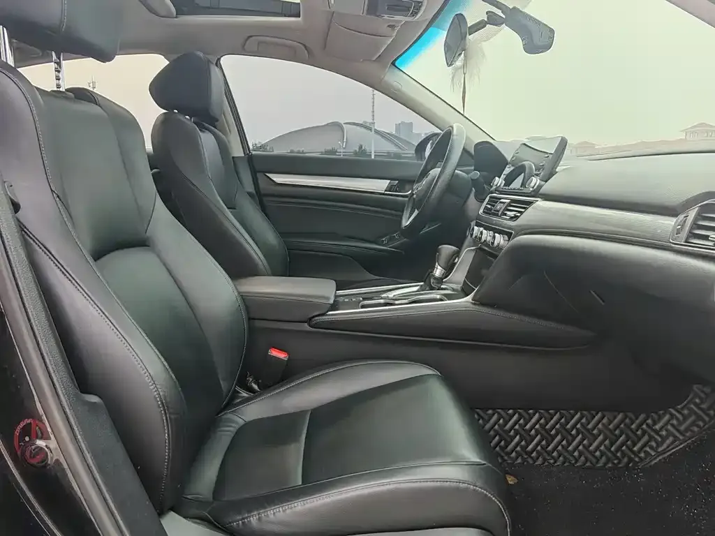 Honda Accord — фото 3