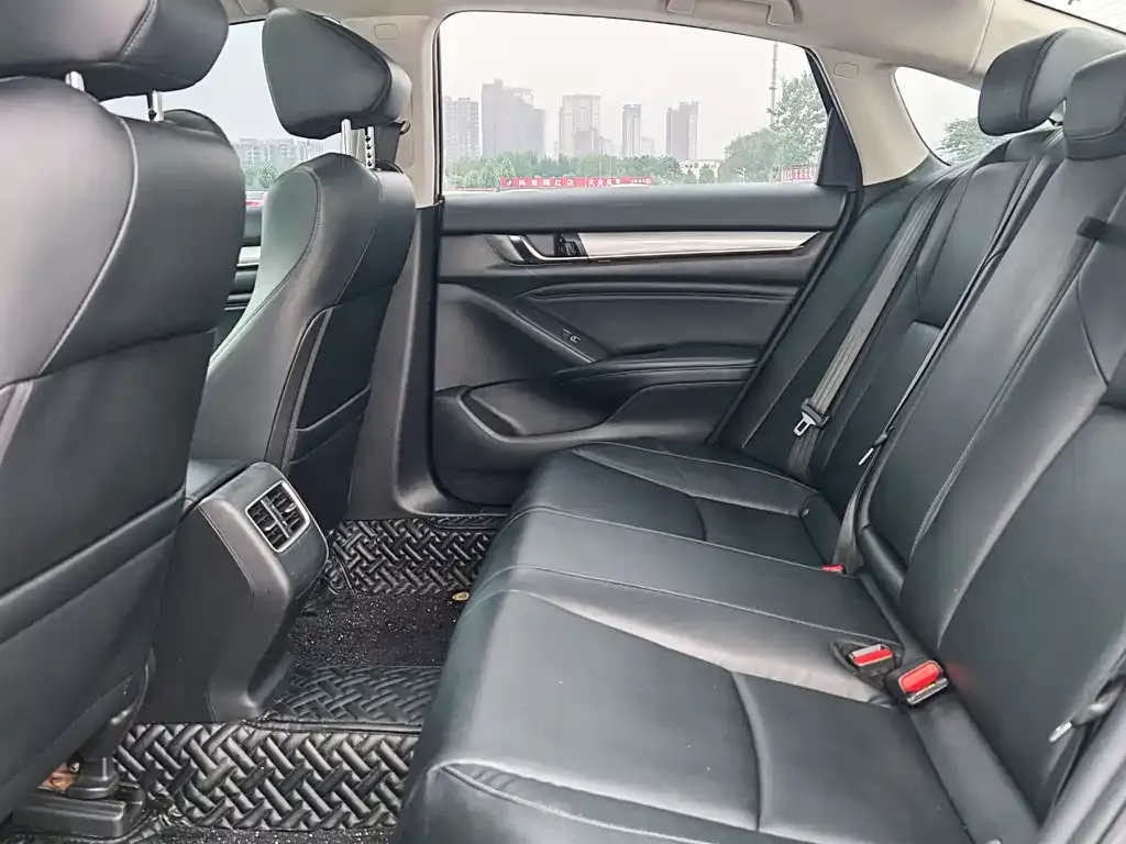 Honda Accord — фото 2