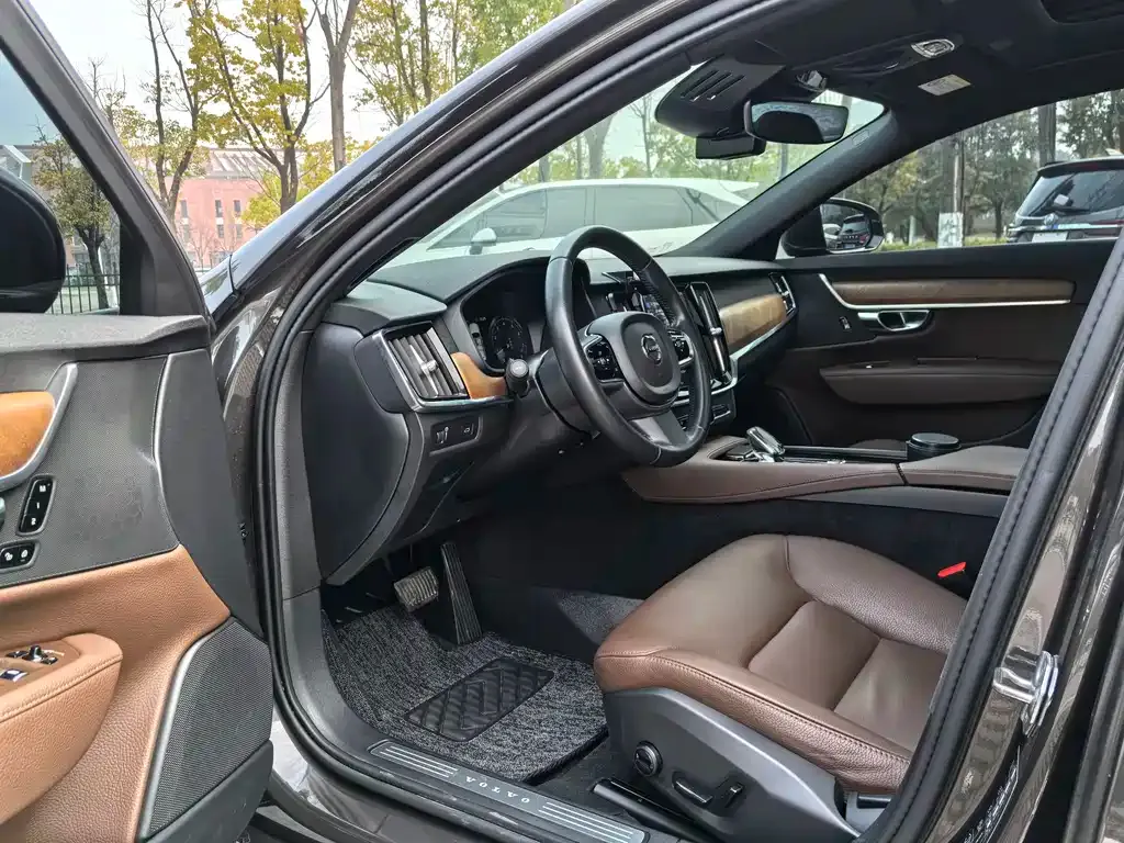 Volvo S90 2021 из CN, фото 8