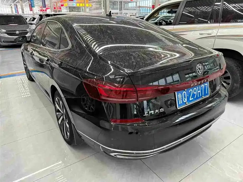 Volkswagen Passat — фото 7