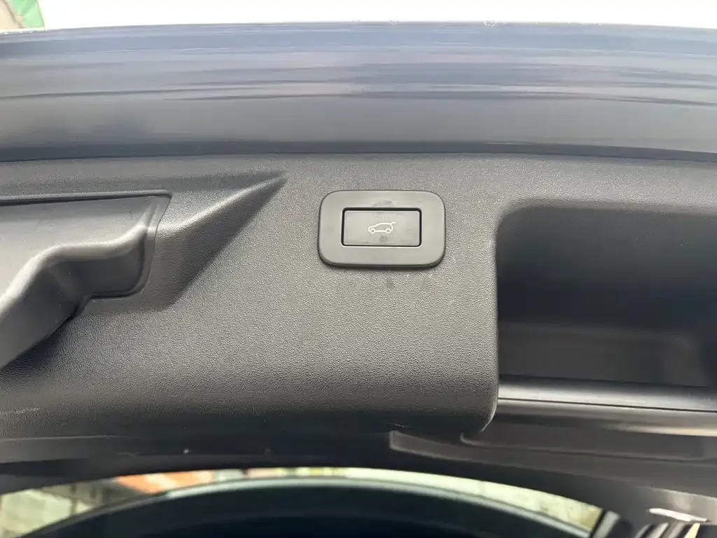 Land Rover Discovery Sport 2023 из CN, фото 2
