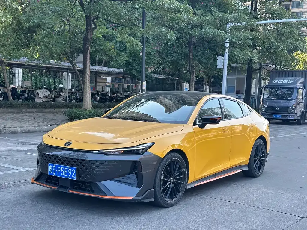 Changan UNI-V 2024 из CN, фото 1