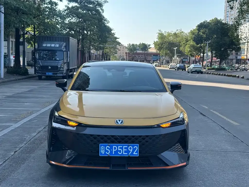 Changan UNI-V 2024 из CN, фото 2