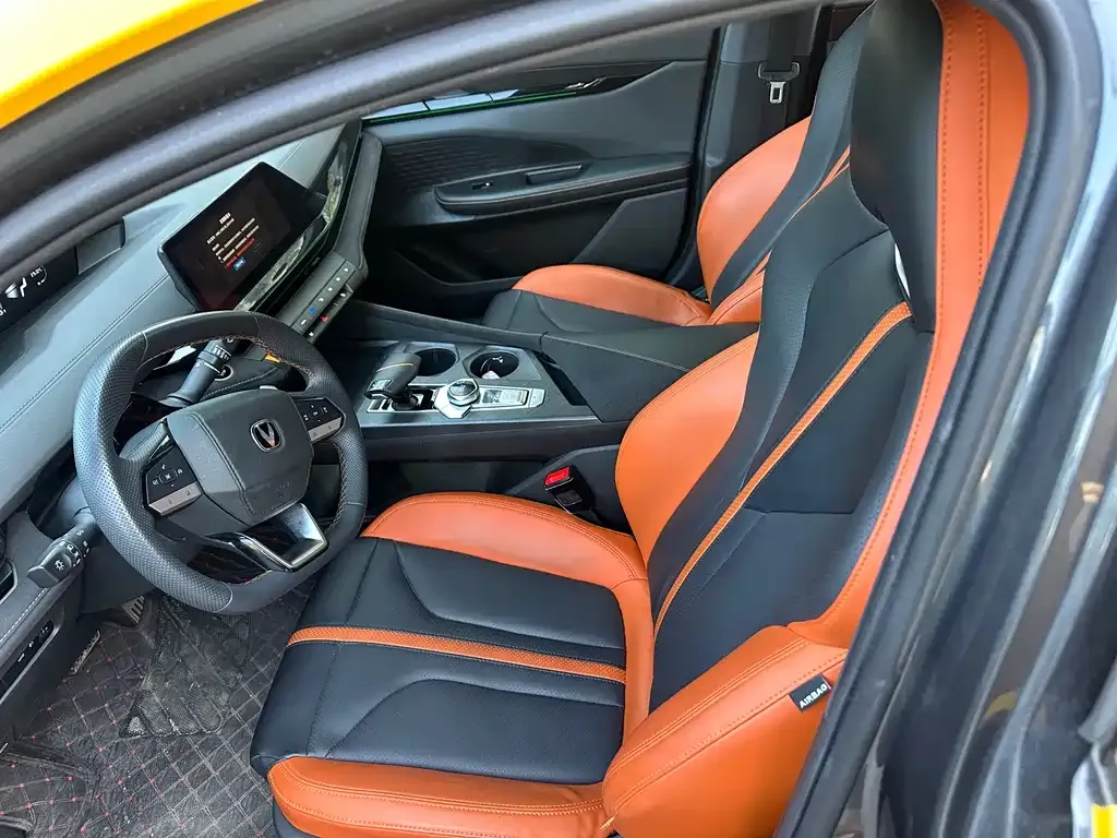 Changan UNI-V 2024 из CN, фото 9