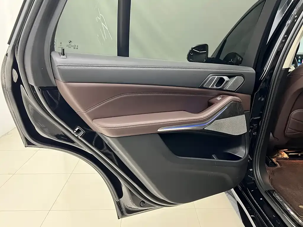 BMW X5 2024 из CN, фото 2