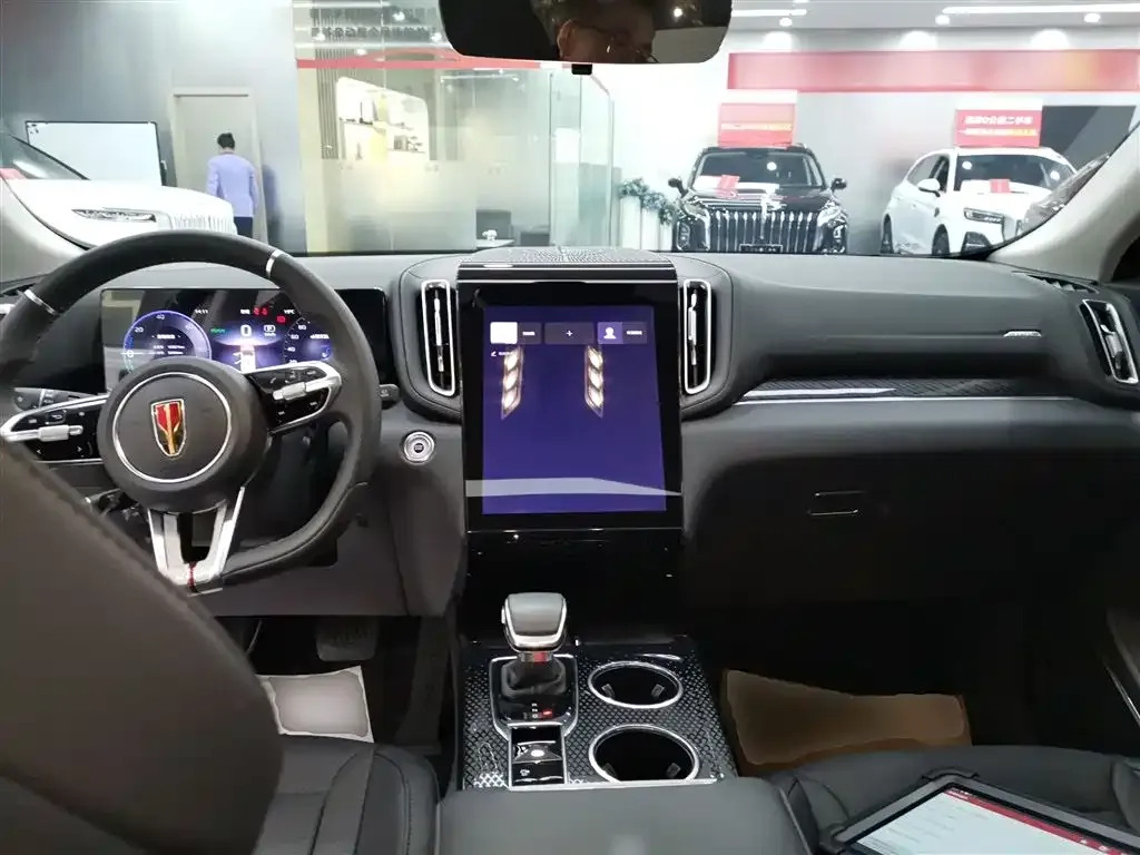Hongqi HS3 PHEV 2024 из CN, фото 9