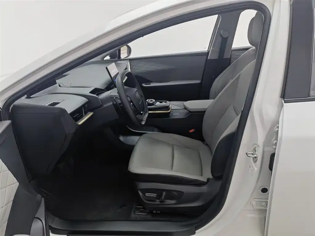 Toyota bZ3 2024 из CN, фото 7