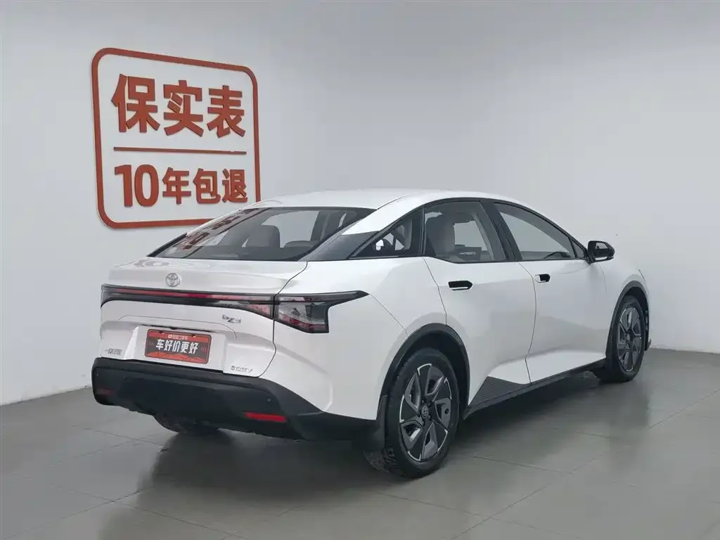 Toyota bZ3 2024 из CN, фото 5