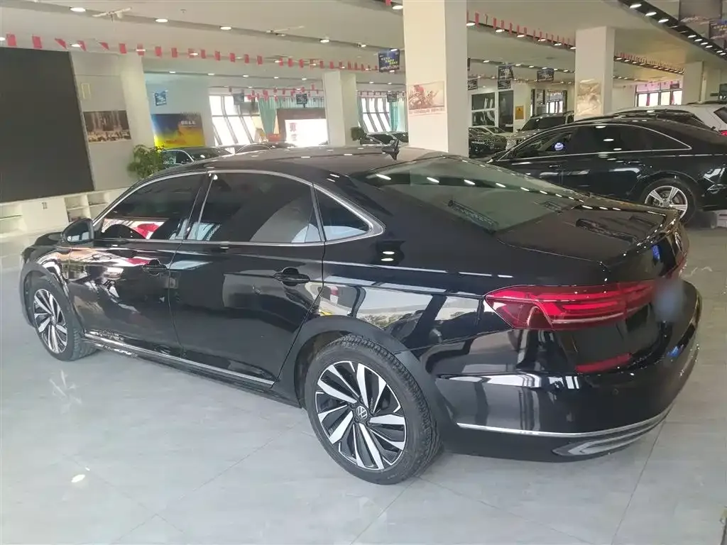 Volkswagen Passat 2023 из CN, фото 5