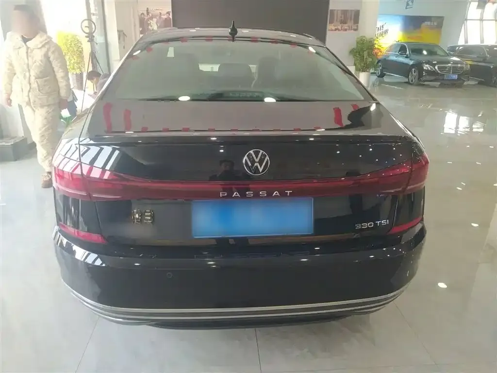 Volkswagen Passat 2023 из CN, фото 6