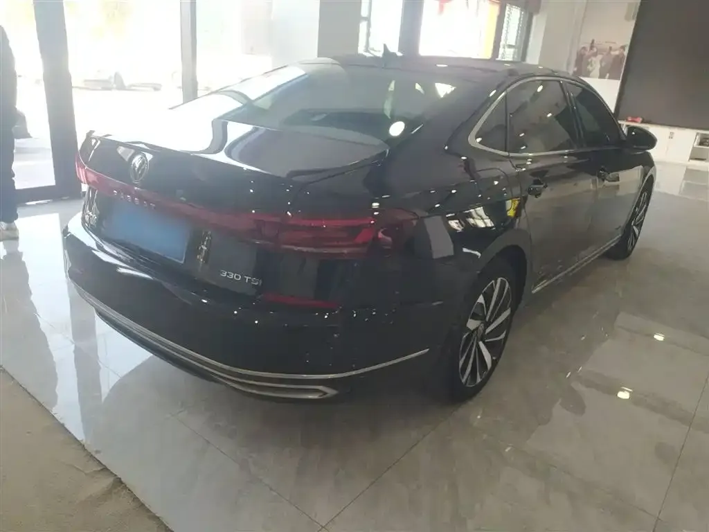 Volkswagen Passat 2023 из CN, фото 7