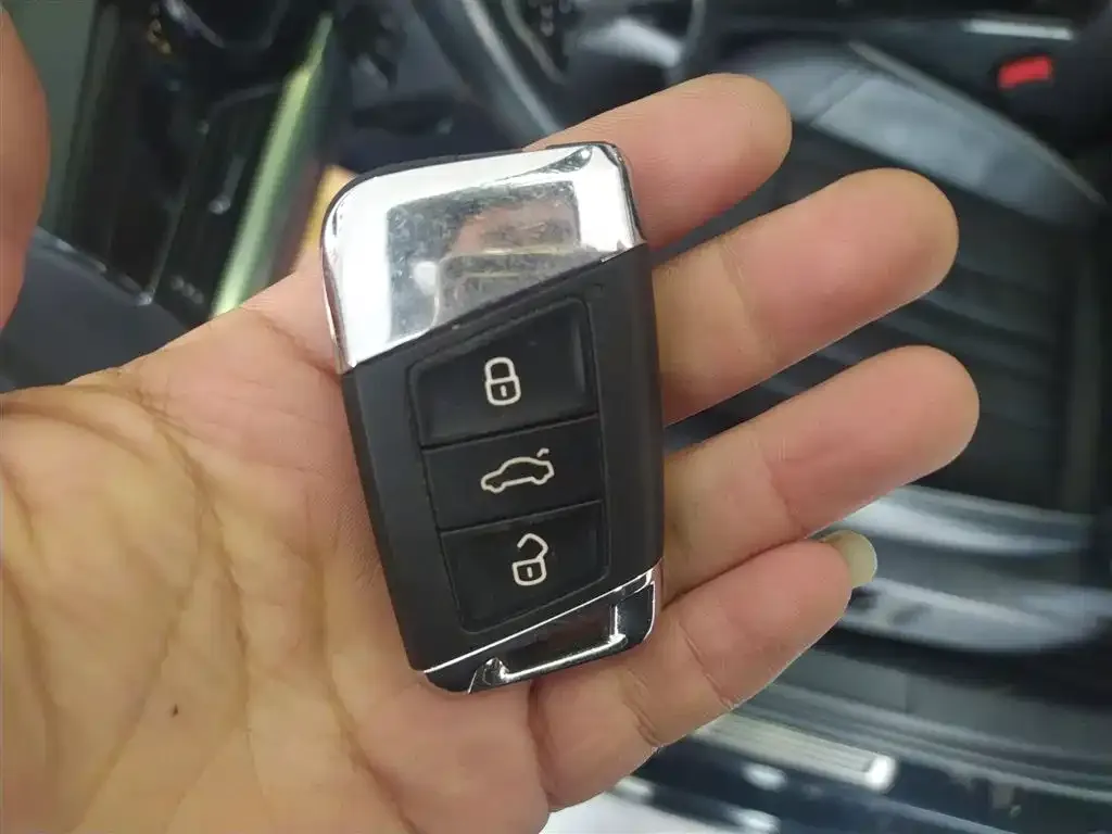 Volkswagen Passat 2023 из CN, фото 9