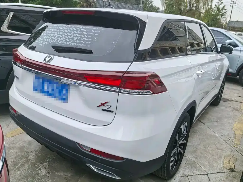 Changan X7 PLUS — фото 3