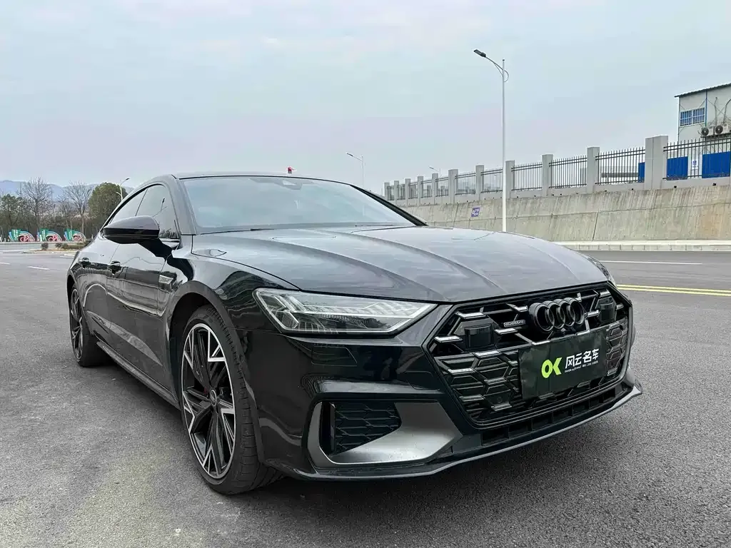 Audi A7L 2024 из CN, фото 8