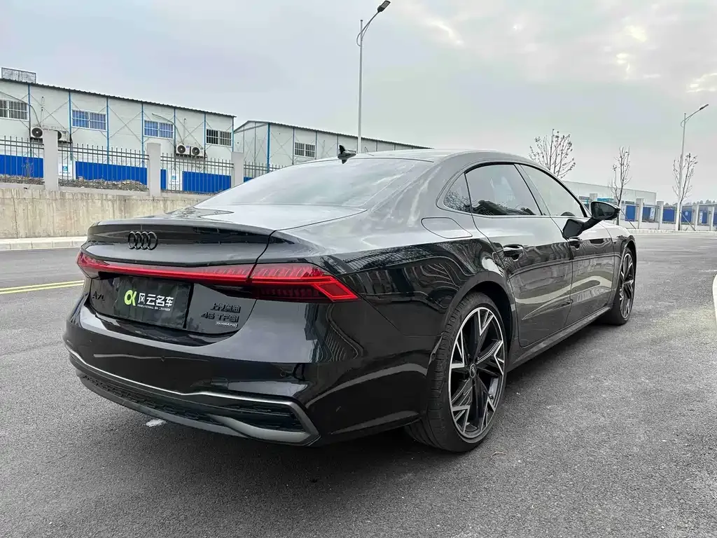 Audi A7L 2024 из CN, фото 2