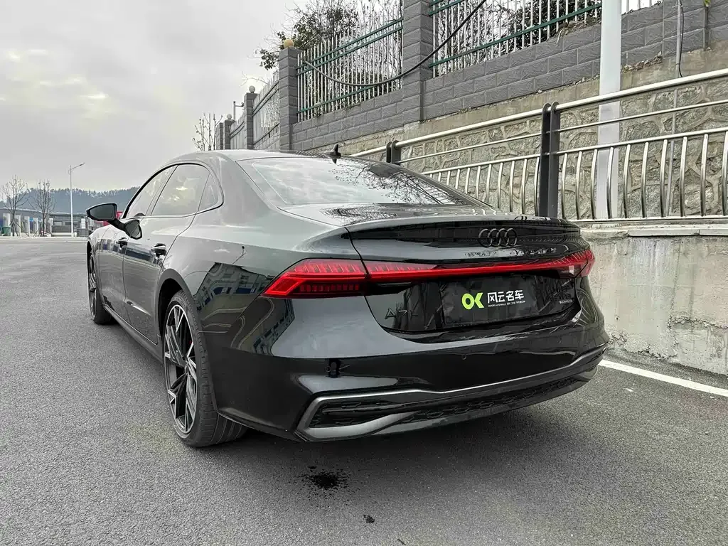 Audi A7L 2024 из CN, фото 9