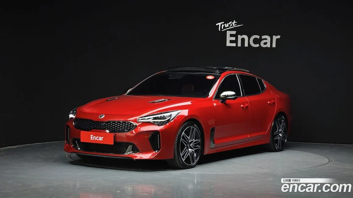 Kia Stinger — фото 1
