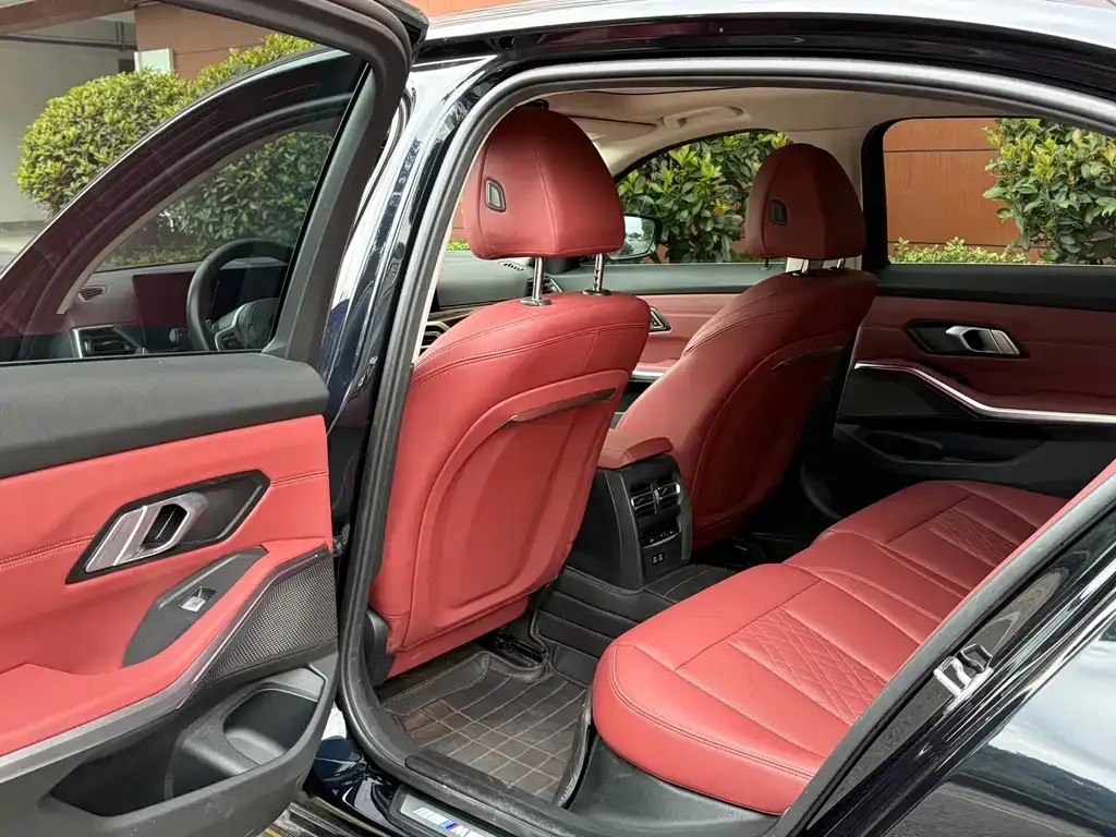 BMW 3 Series 2023 из CN, фото 9