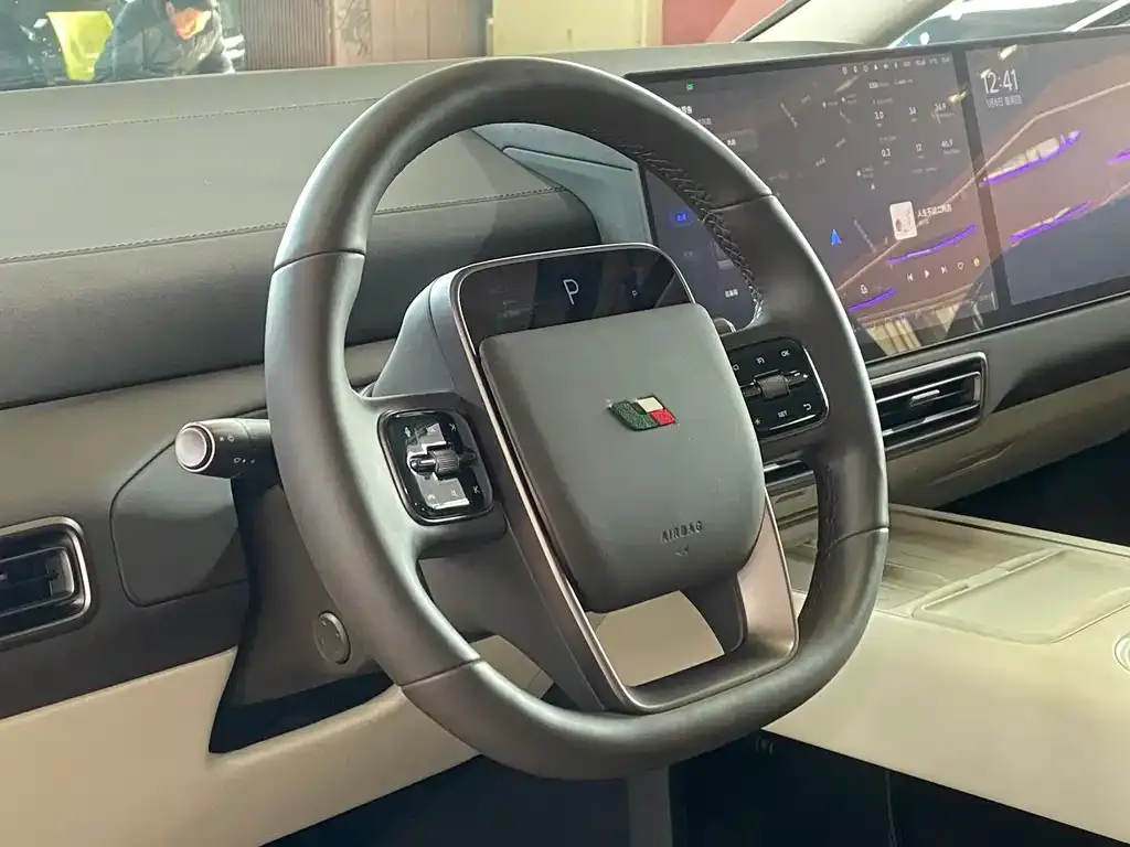 Li Auto MEGA 2025 из CN, фото 3