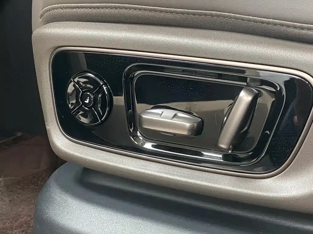 Li Auto MEGA 2025 из CN, фото 10