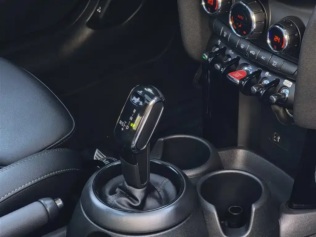 MINI Cooper (3-door) 2021 из CN, фото 4