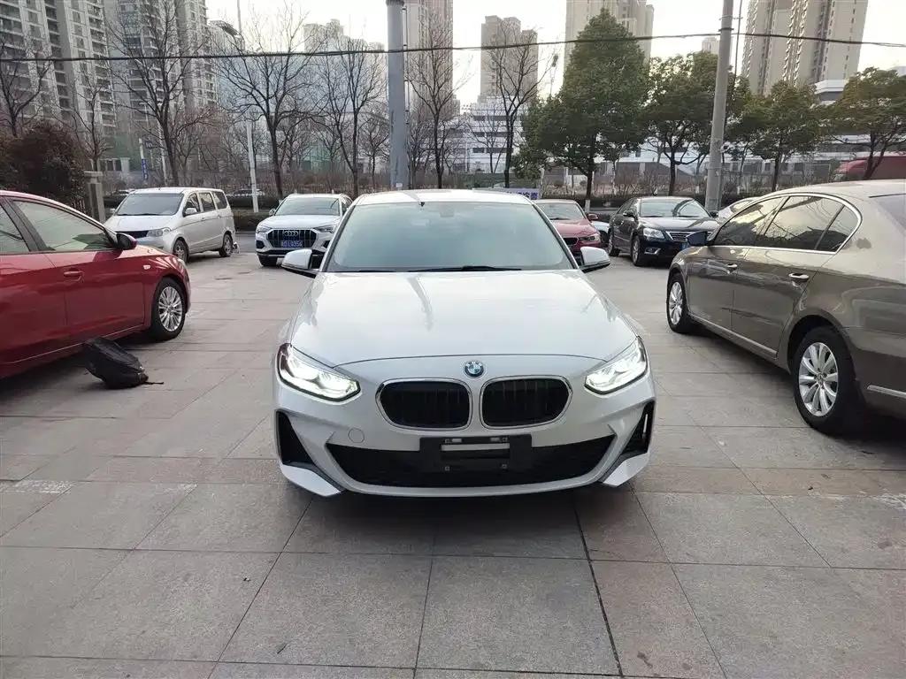 BMW 1 Series 2022 из CN, фото 4