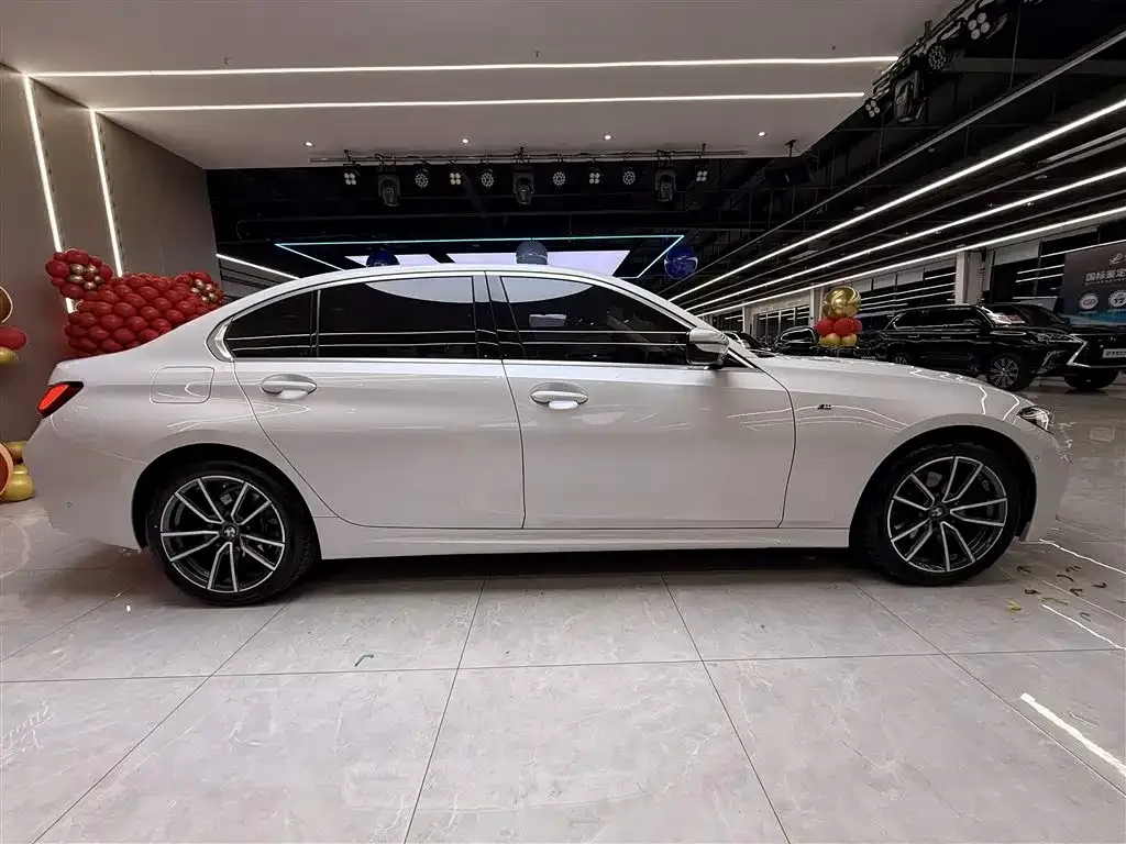 BMW 3 Series 2023 из CN, фото 6