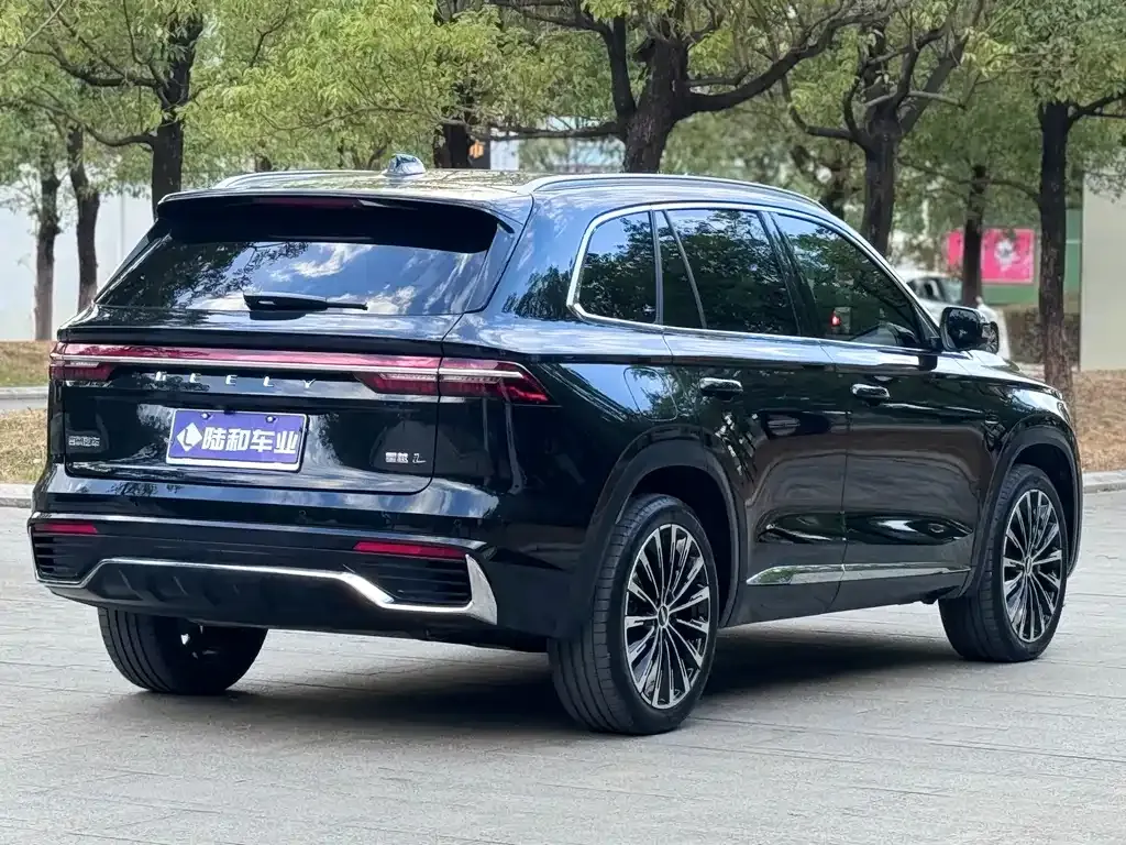 Geely Xingyue L — фото 6