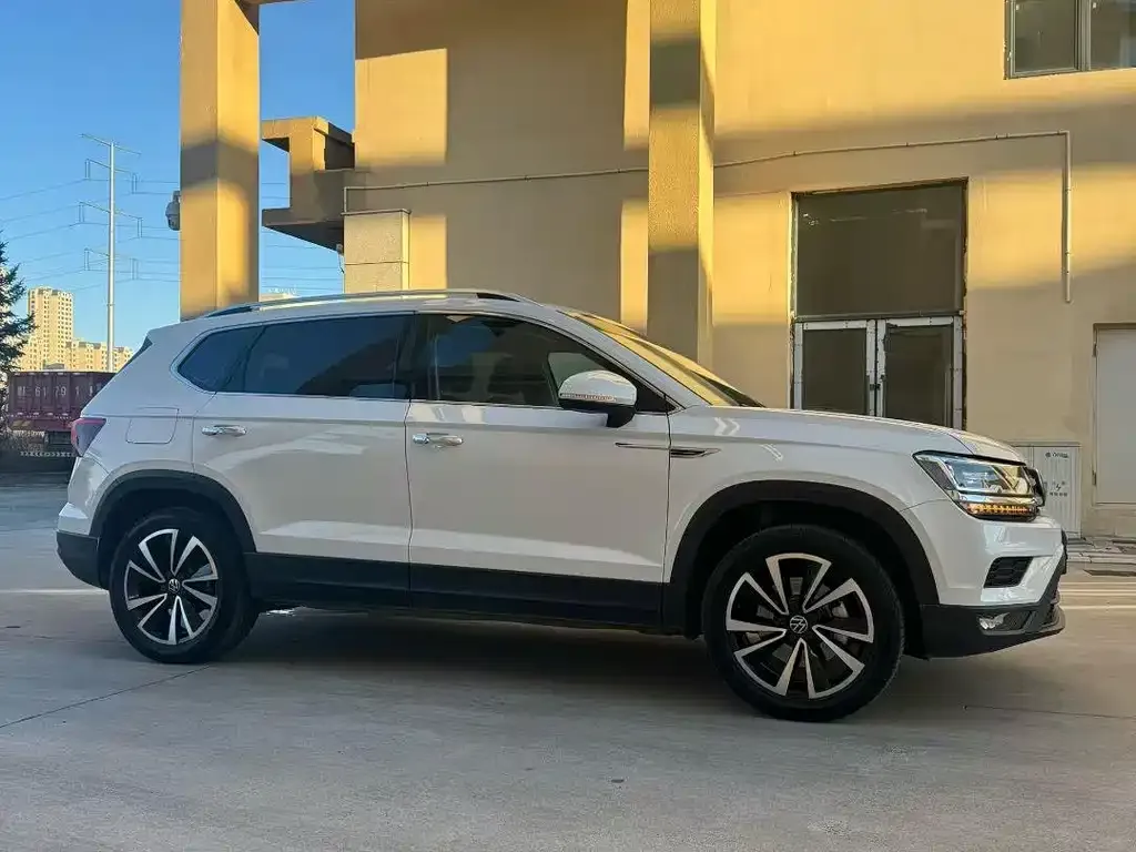 Volkswagen Tharu — фото 4