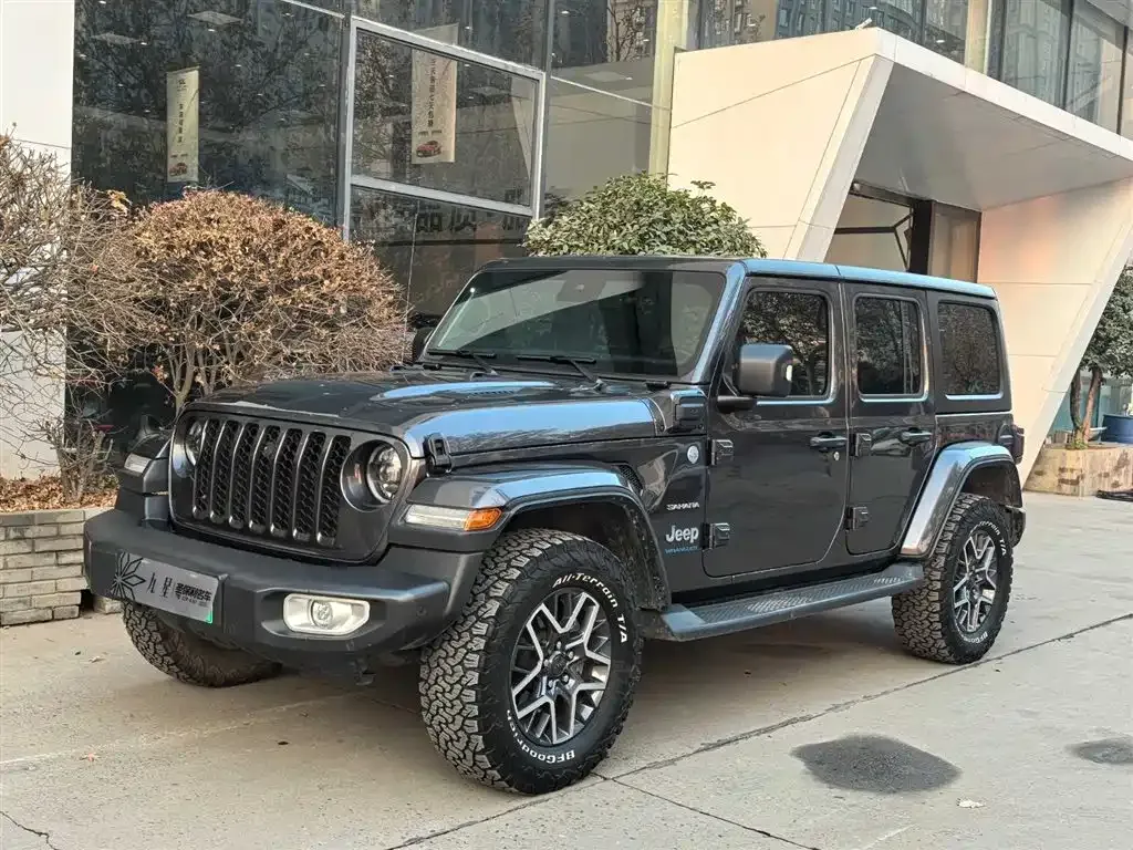 Jeep Wrangler PHEV 2023 из CN, фото 1
