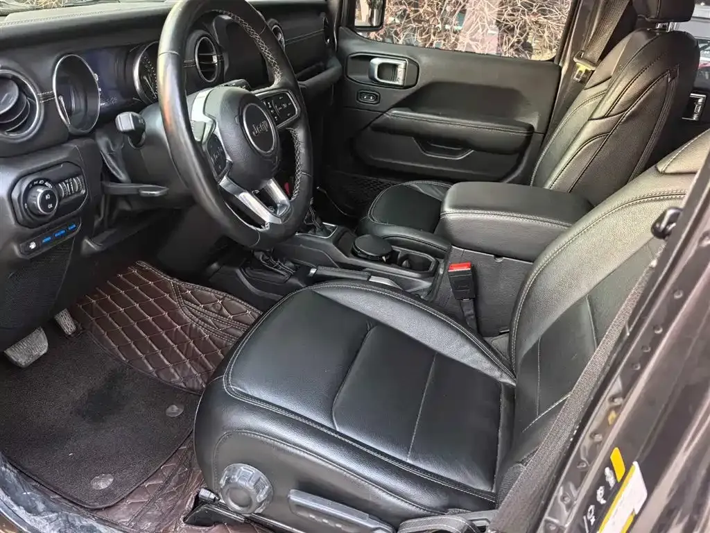 Jeep Wrangler PHEV 2023 из CN, фото 8