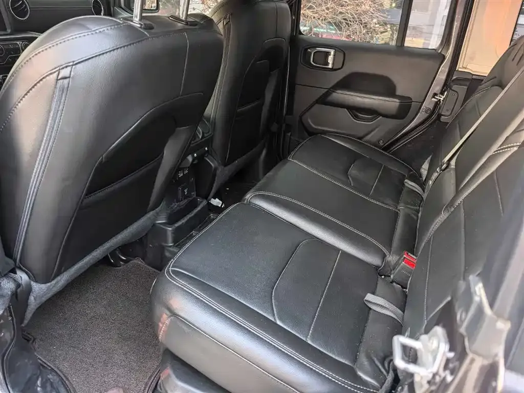 Jeep Wrangler PHEV 2023 из CN, фото 2
