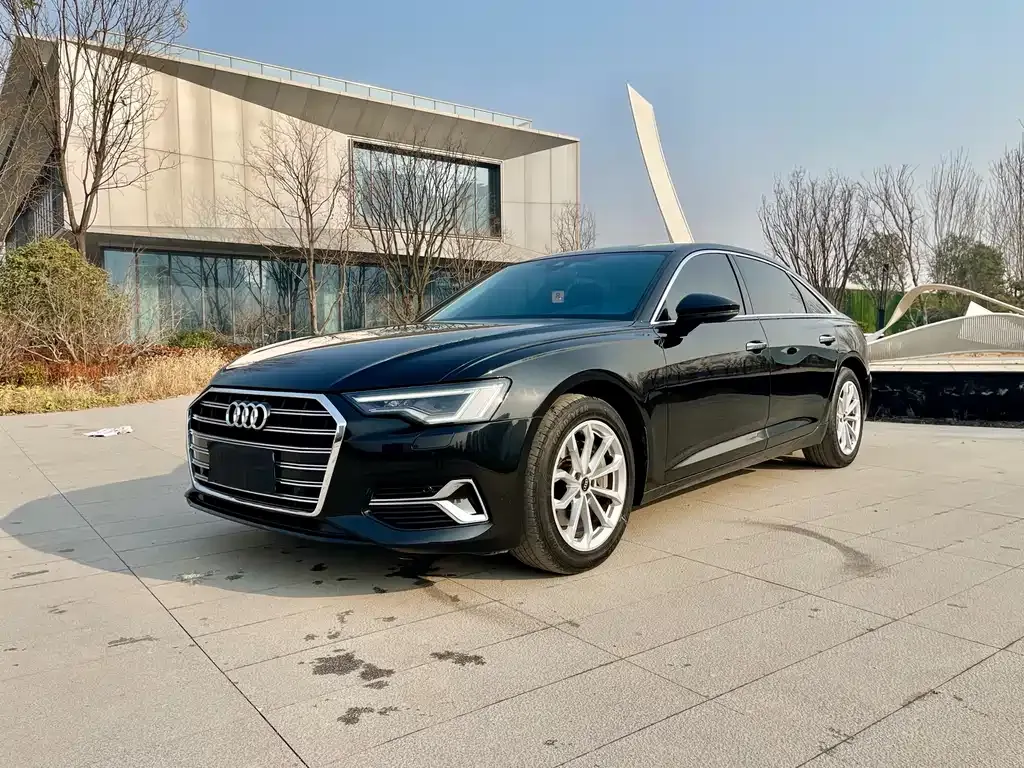 Audi A6L 2023 из CN, фото 1
