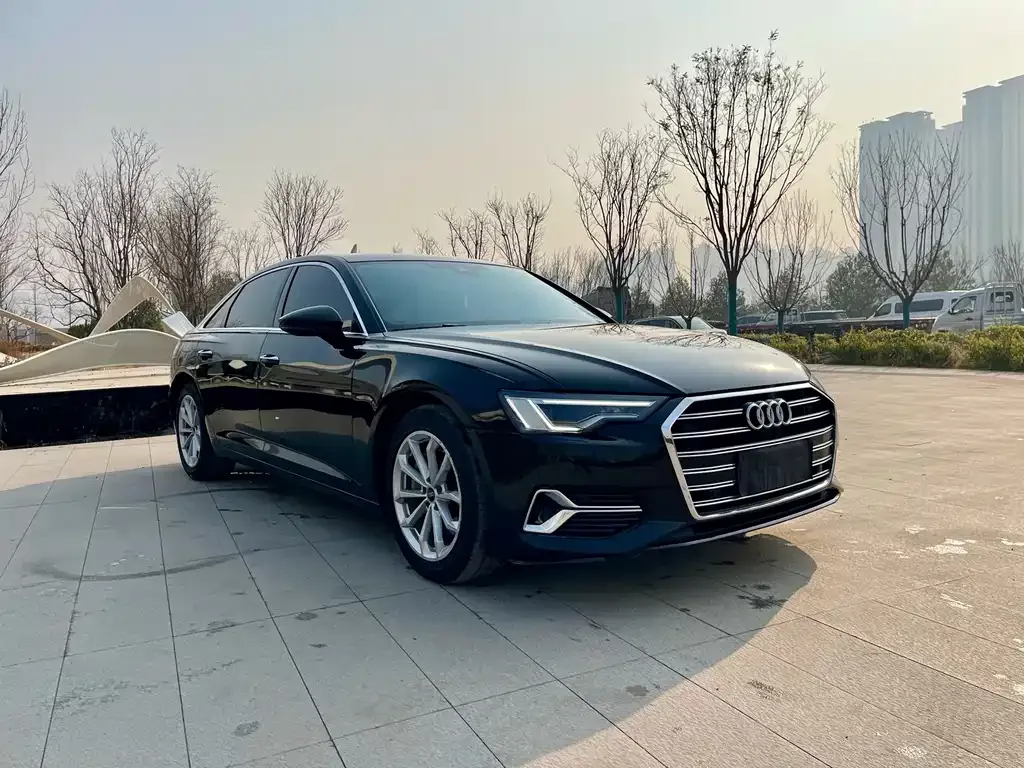 Audi A6L 2023 из CN, фото 2